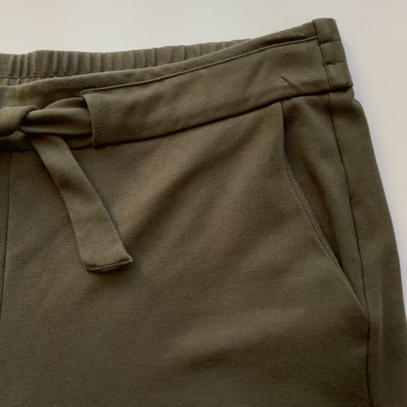 Badgley Mischka Tie Front Pull On Pants - Picture 3 of 4